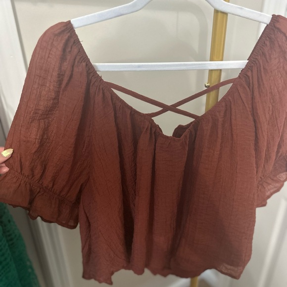 ARULA Pink and Orange Flutter Sleeve Ruffled Blouse - Picture 2 of 3